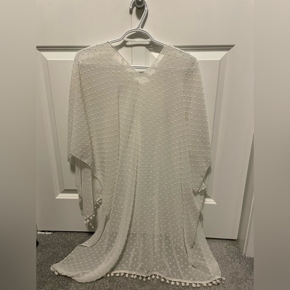 selling as a group!!! two beach cover ups, both one size fits all - Picture 3 of 4